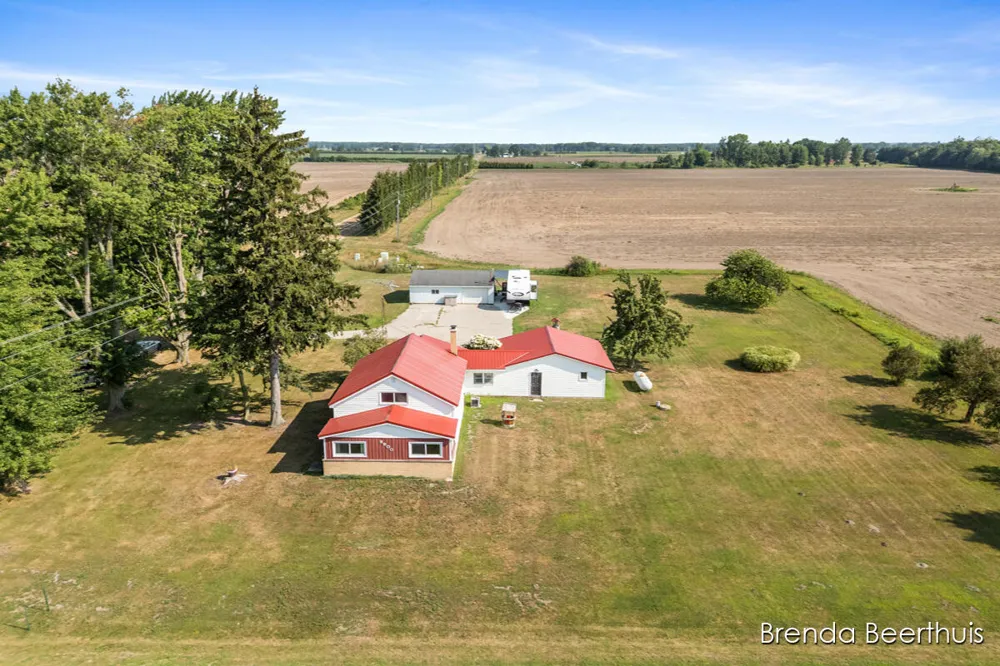 8800 Ellis Road Ravenna Township, MI 49451