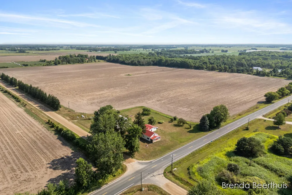 8800 Ellis Road Ravenna Township, MI 49451