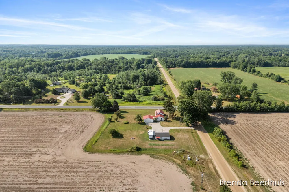 8800 Ellis Road Ravenna Township, MI 49451