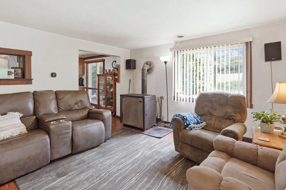 2899 Tanner Lake Road Hastings City, MI 49058