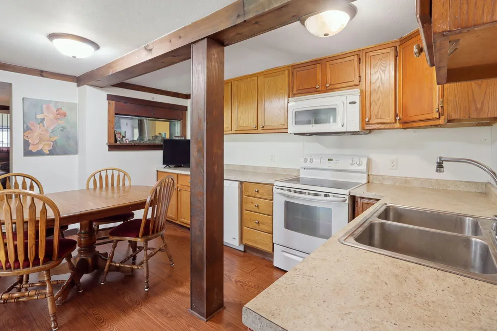2899 Tanner Lake Road Hastings City, MI 49058
