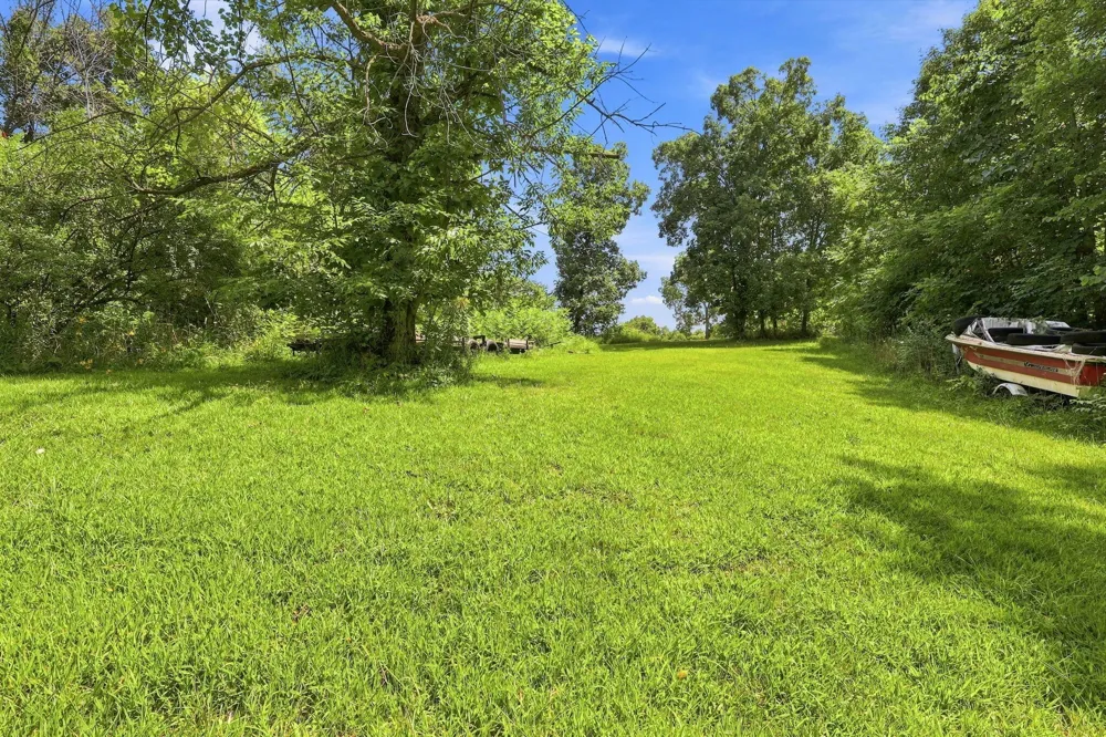 2899 Tanner Lake Road Hastings City, MI 49058