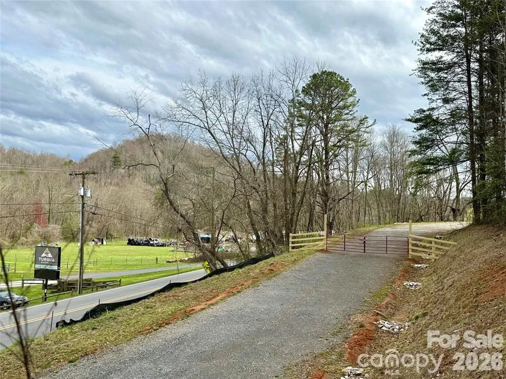 3132 Cane Creek Road Fairview, NC 28730
