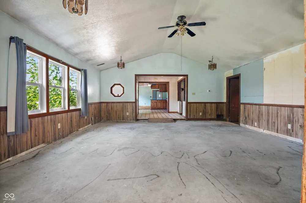 2174 S 125 E Shelbyville, IN 46176