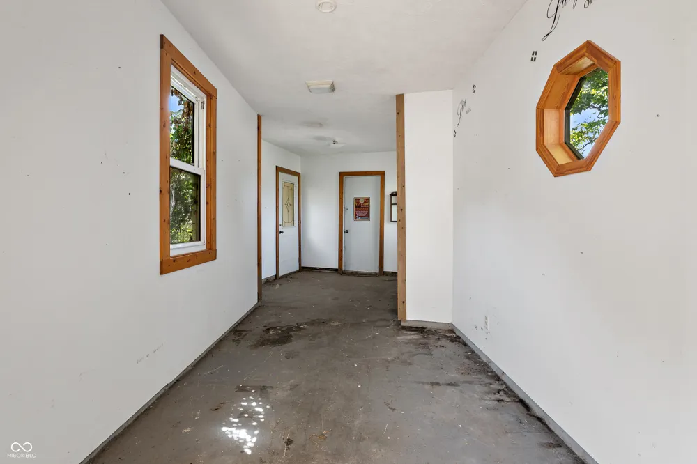 2174 S 125 E Shelbyville, IN 46176