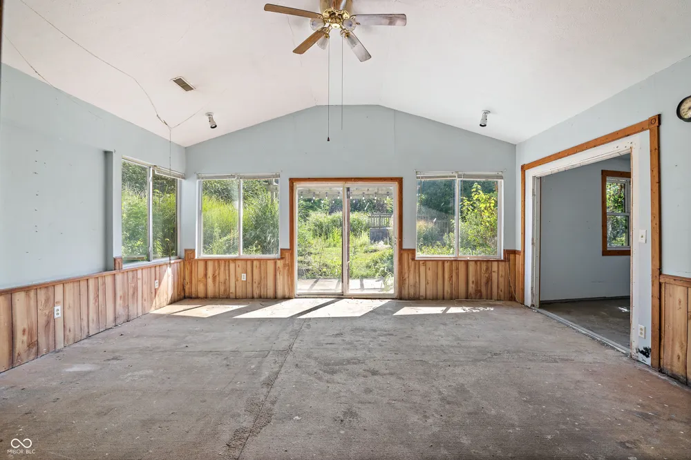 2174 S 125 E Shelbyville, IN 46176