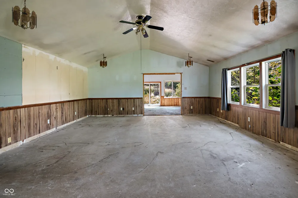 2174 S 125 E Shelbyville, IN 46176