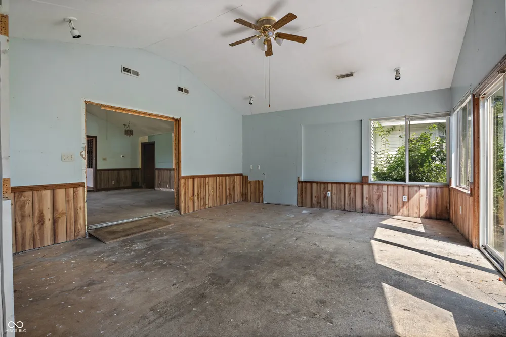 2174 S 125 E Shelbyville, IN 46176
