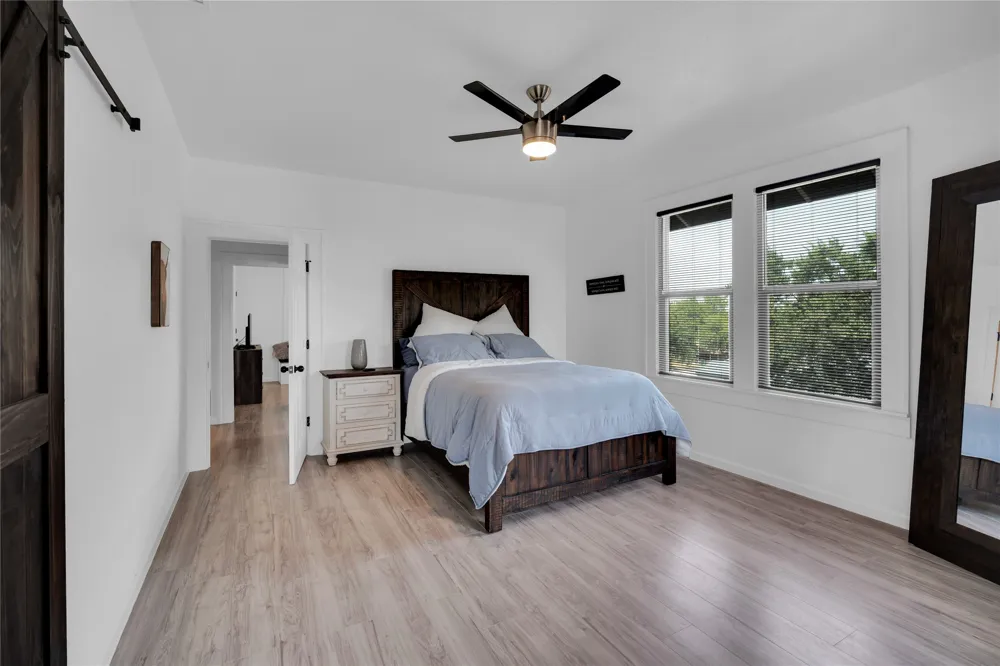 805 E Wise Street Bowie, TX 76230
