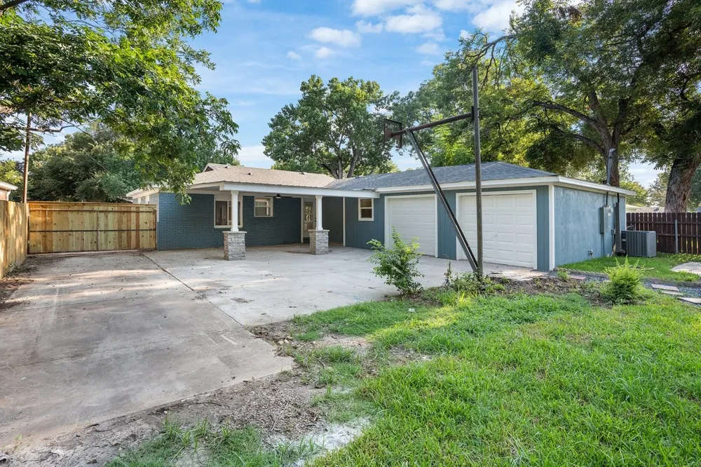 6136 Walnut Drive Fort Worth, TX 76114