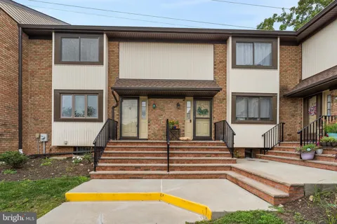 624 ROBIN ROAD
