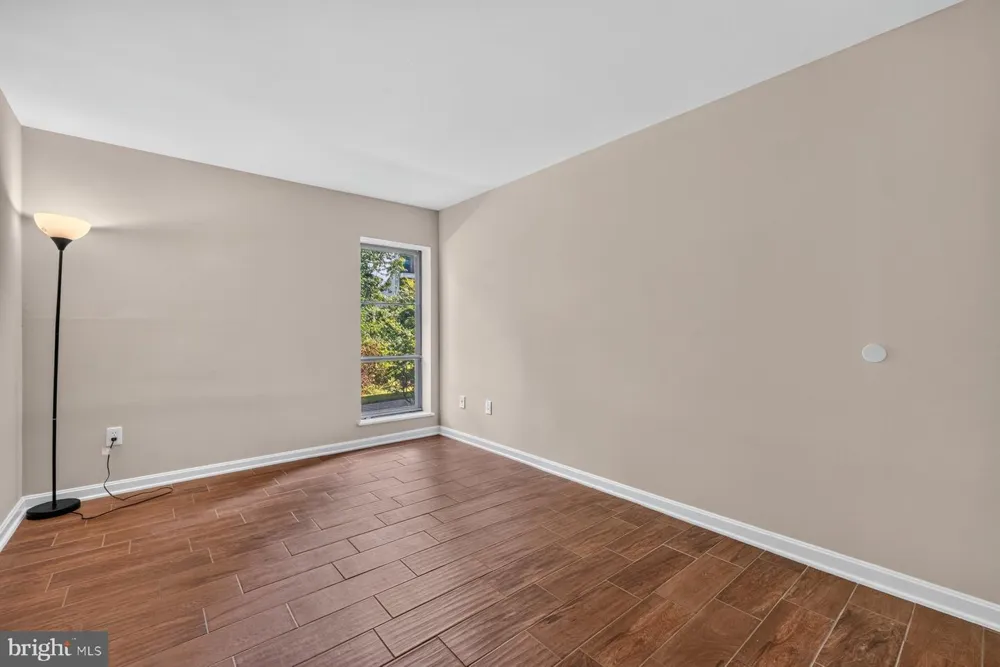8509 BARRINGTON COURT #J Springfield, VA 22152