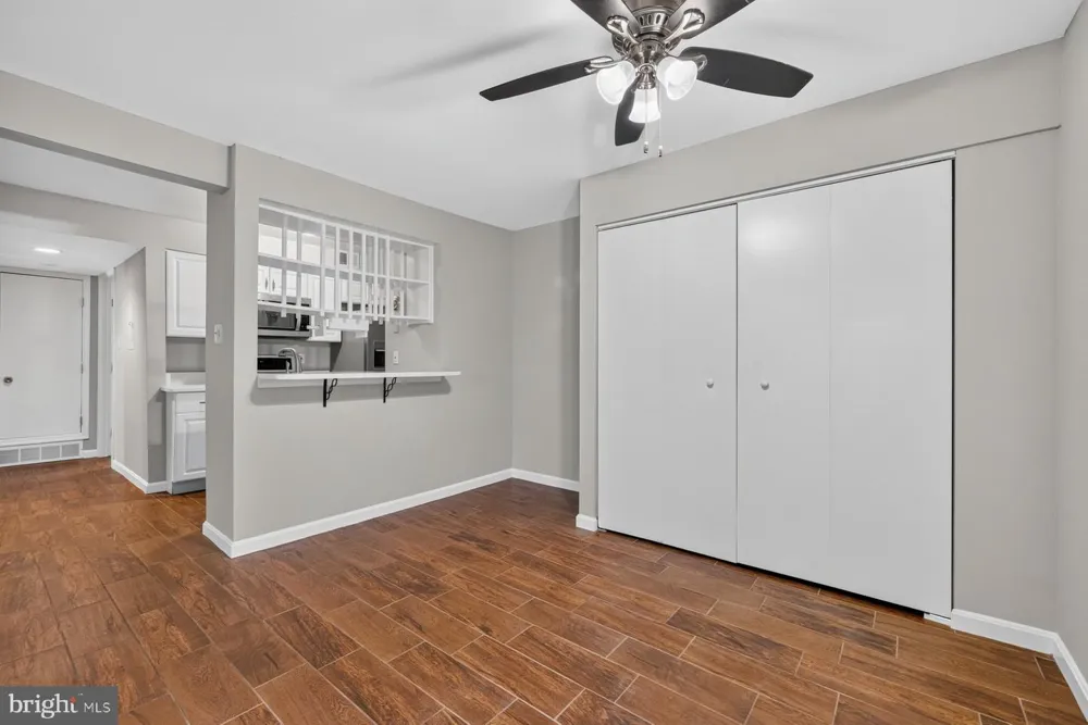 8509 BARRINGTON COURT #J Springfield, VA 22152