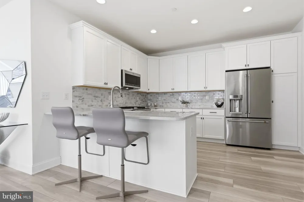 24 SPRING MILL ROAD Ivyland, PA 18974