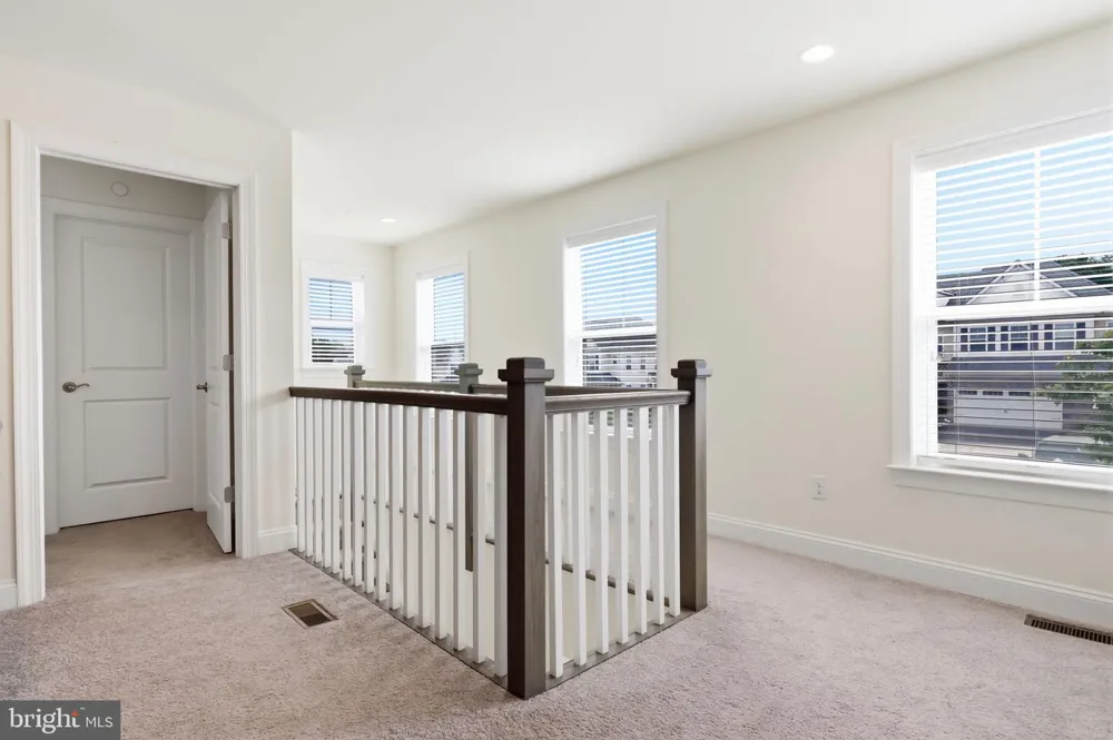 24 SPRING MILL ROAD Ivyland, PA 18974