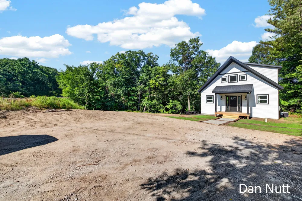 12466 S Maple Island Road Twin Lake, MI 49457