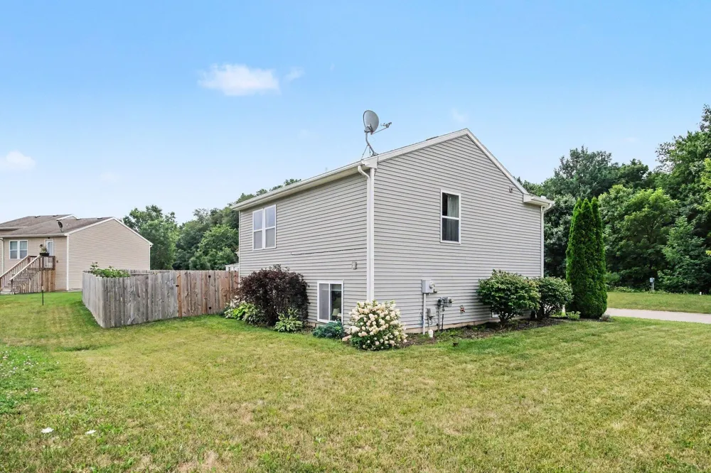 11720 E Bear Meadows Drive SE Alto, MI 49302