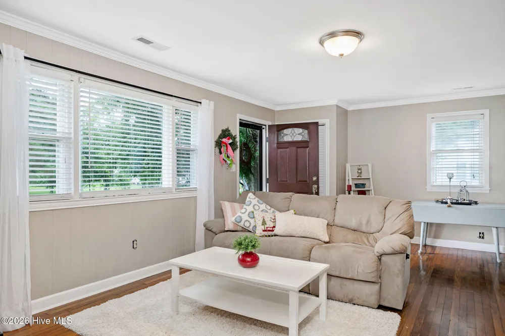 206 W Clement Street Wallace, NC 28466