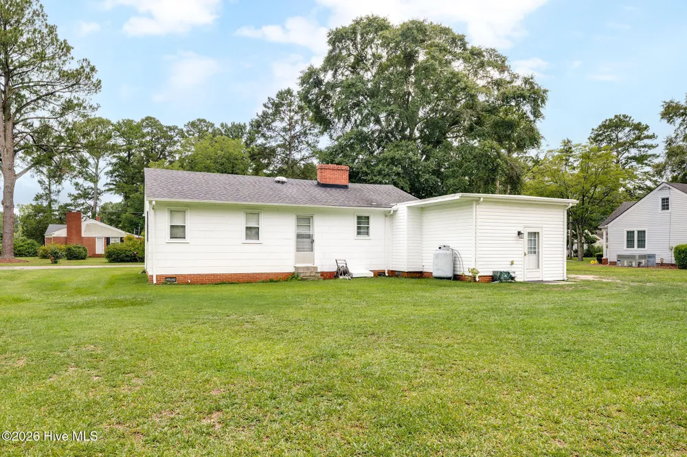 206 W Clement Street Wallace, NC 28466