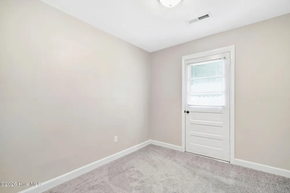 206 W Clement Street Wallace, NC 28466