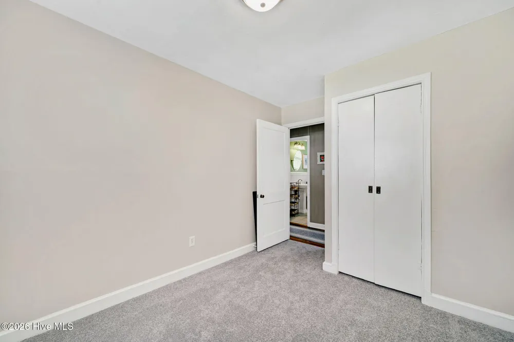 206 W Clement Street Wallace, NC 28466