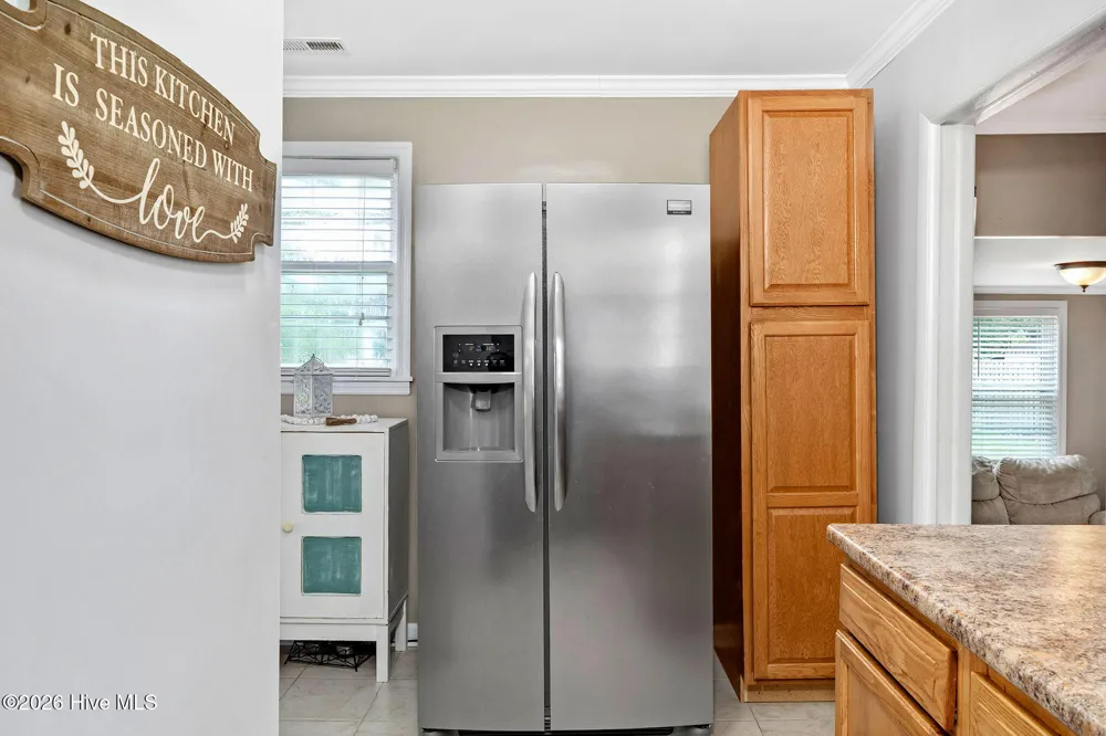 206 W Clement Street Wallace, NC 28466