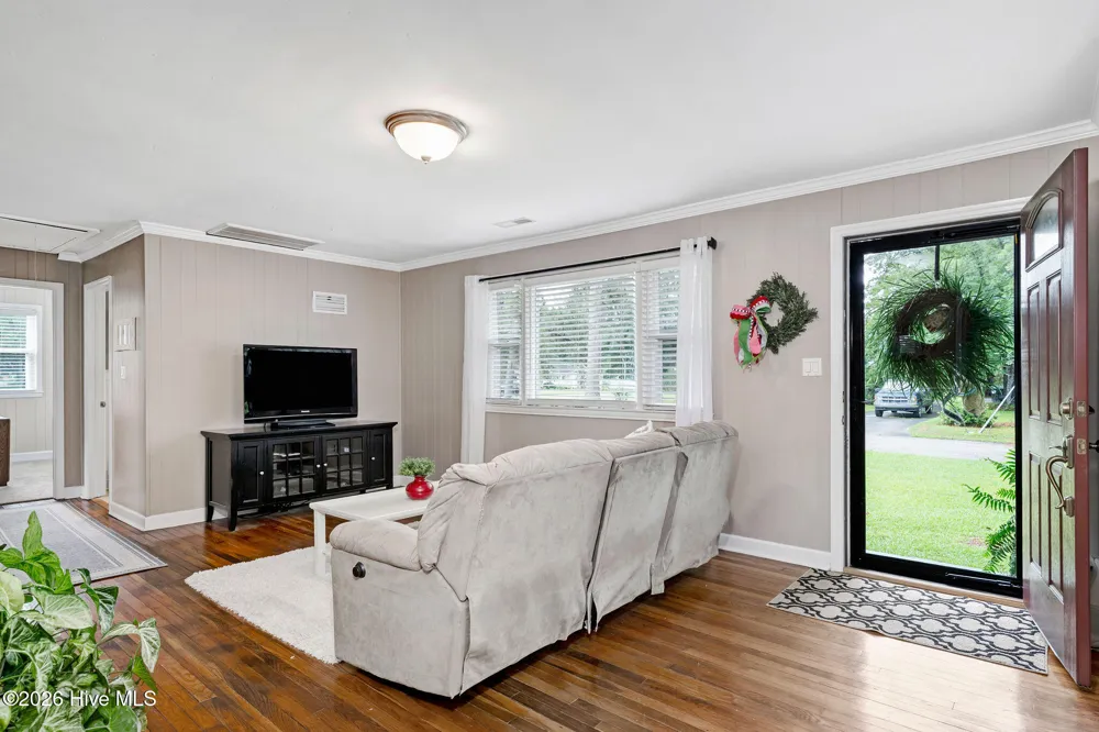 206 W Clement Street Wallace, NC 28466