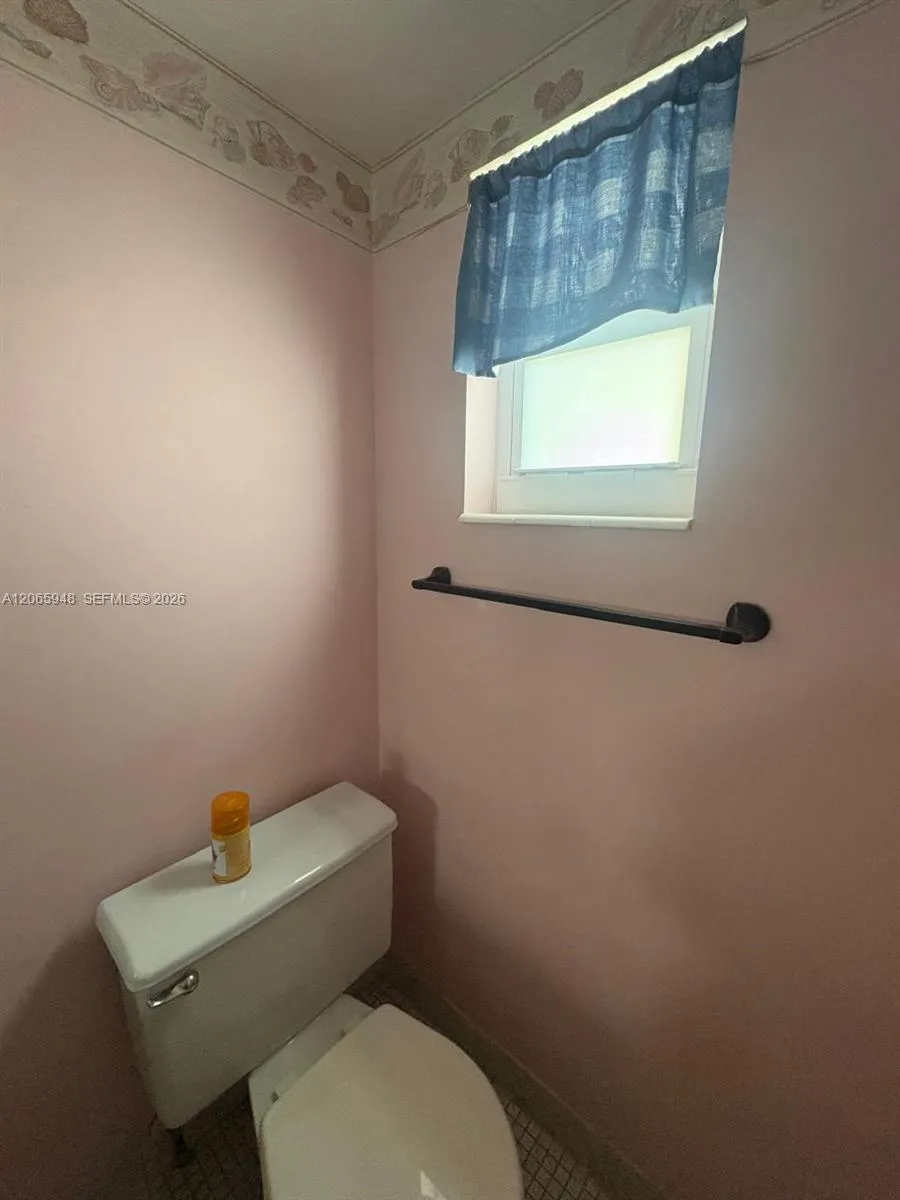 3091 NW 46th Ave #407C Lauderdale Lakes, FL 33313