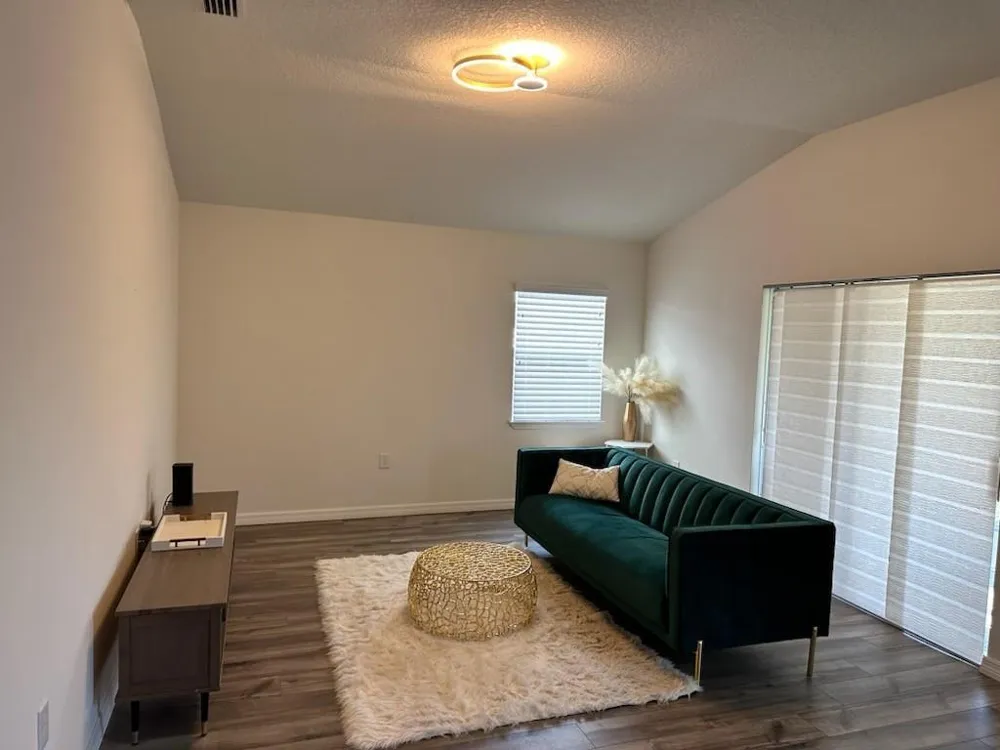 1099 Dania Circle NE Palm Bay, FL 32905