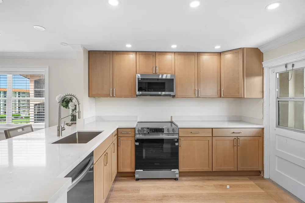 2871 Ocean Boulevard #f425 Boca Raton, FL 33431