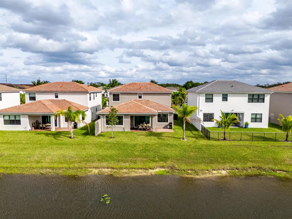 7197 MONTEREAL Path Lake Worth, FL 33463