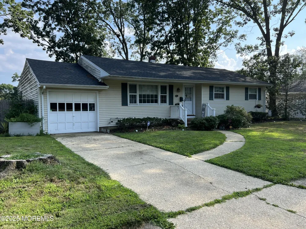 8 Corey Drive Oakhurst, NJ 07755