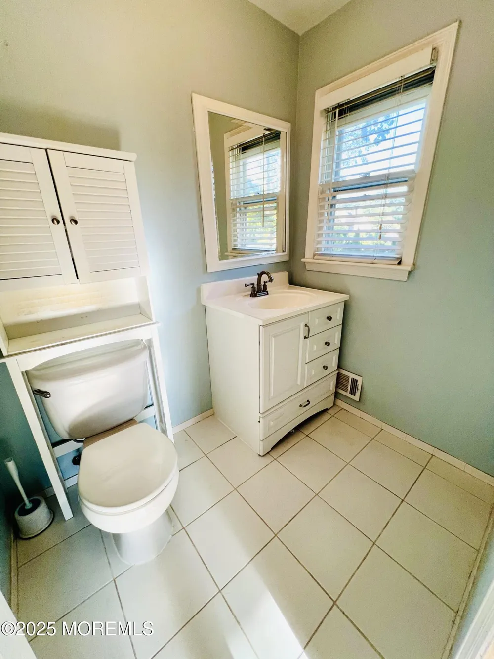 8 Corey Drive Oakhurst, NJ 07755
