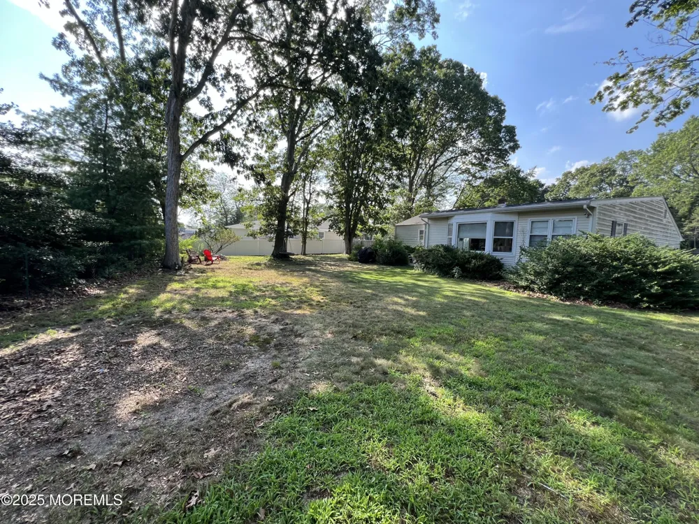 8 Corey Drive Oakhurst, NJ 07755