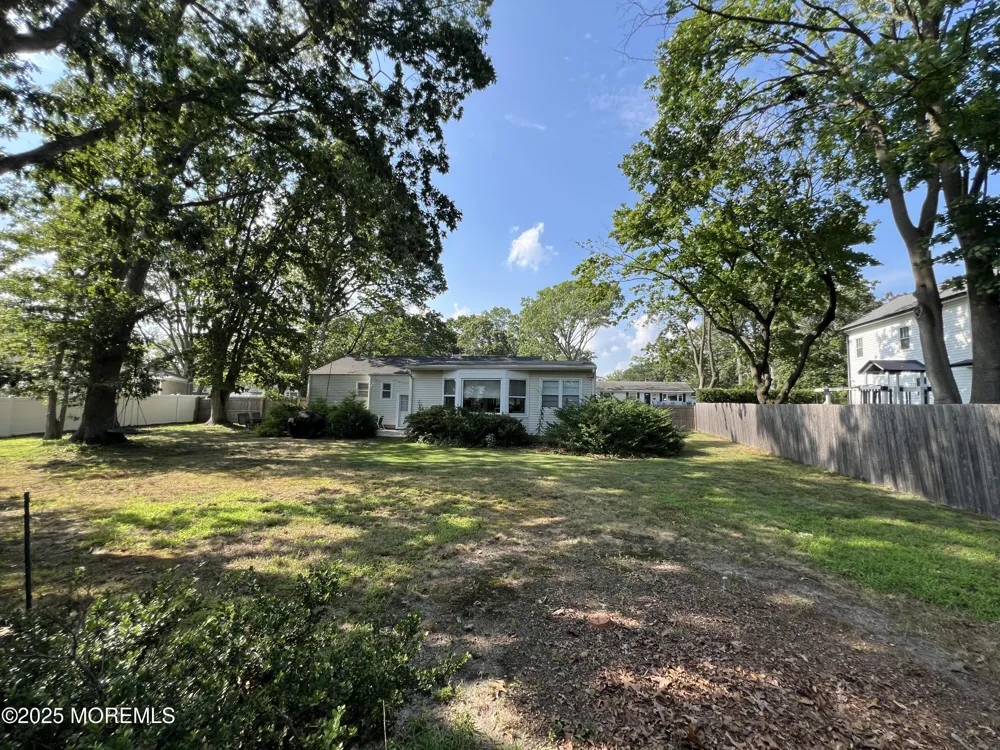 8 Corey Drive Oakhurst, NJ 07755