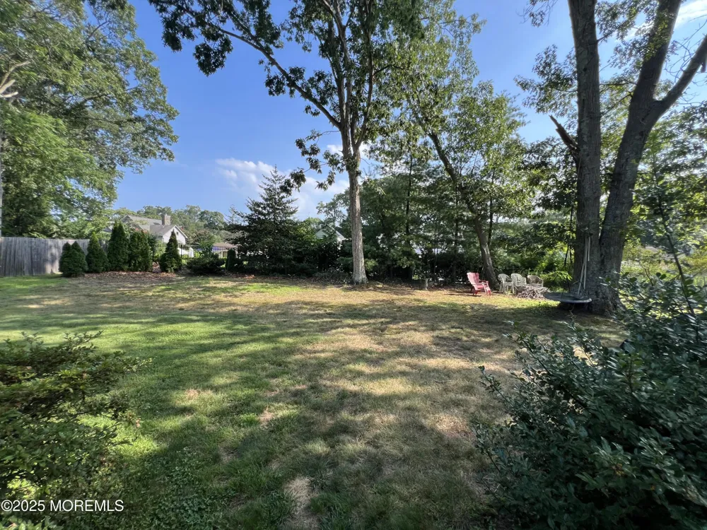 8 Corey Drive Oakhurst, NJ 07755
