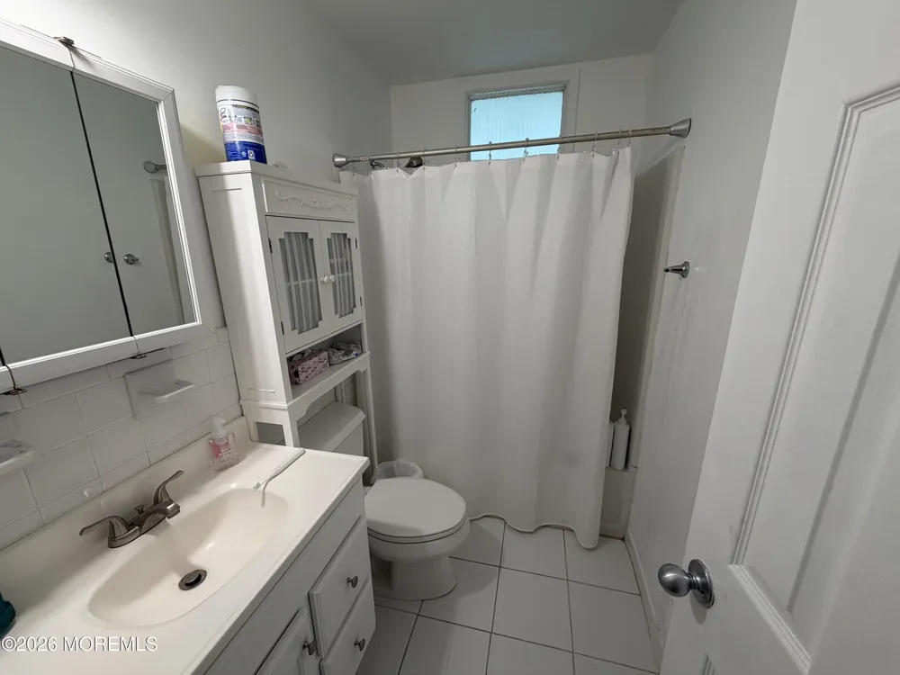 8 Corey Drive Oakhurst, NJ 07755