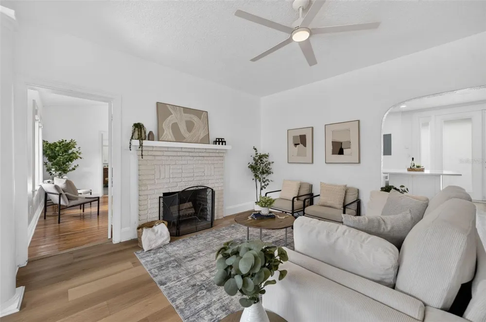 317 W KING ST Orlando, FL 32804