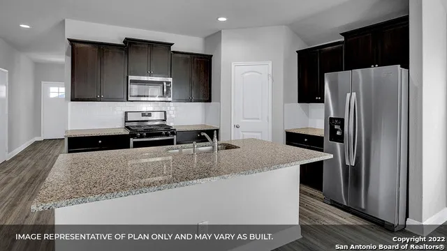 716 Peccary Place Seguin, TX 78155
