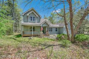 67 BENDER ROAD Gouldsboro, PA 18424