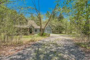 67 BENDER ROAD Gouldsboro, PA 18424