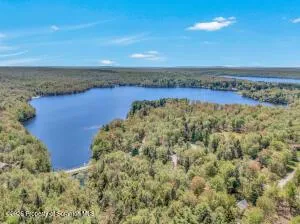 67 BENDER ROAD Gouldsboro, PA 18424