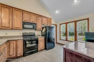 67 BENDER ROAD Gouldsboro, PA 18424