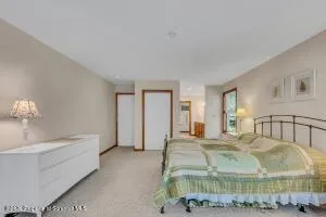 67 BENDER ROAD Gouldsboro, PA 18424