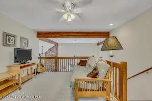 67 BENDER ROAD Gouldsboro, PA 18424