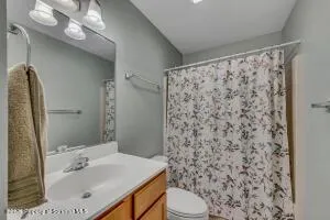 67 BENDER ROAD Gouldsboro, PA 18424
