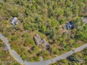 67 BENDER ROAD Gouldsboro, PA 18424