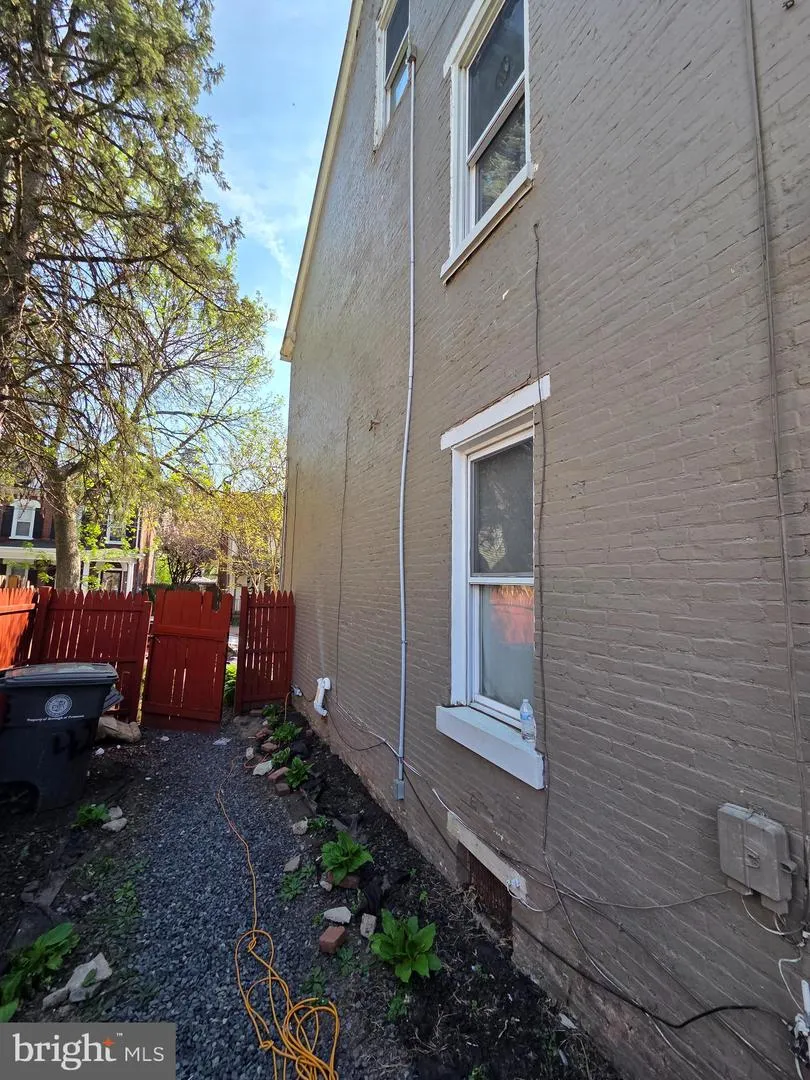 427 WALNUT STREET Pottstown, PA 19464