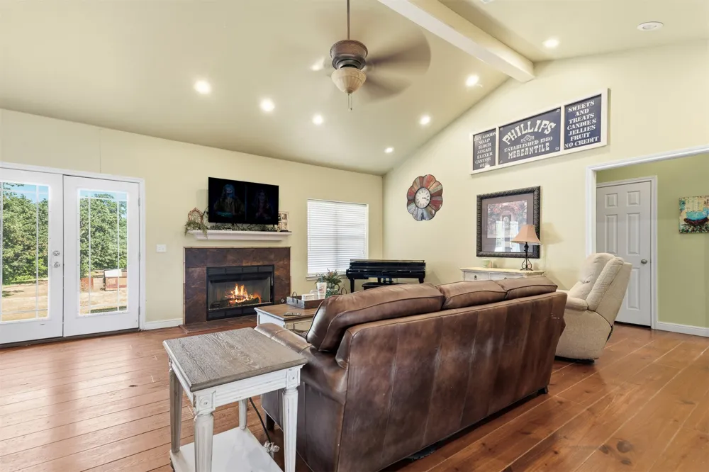 11754 Us Highway 77 Ardmore, OK 73401