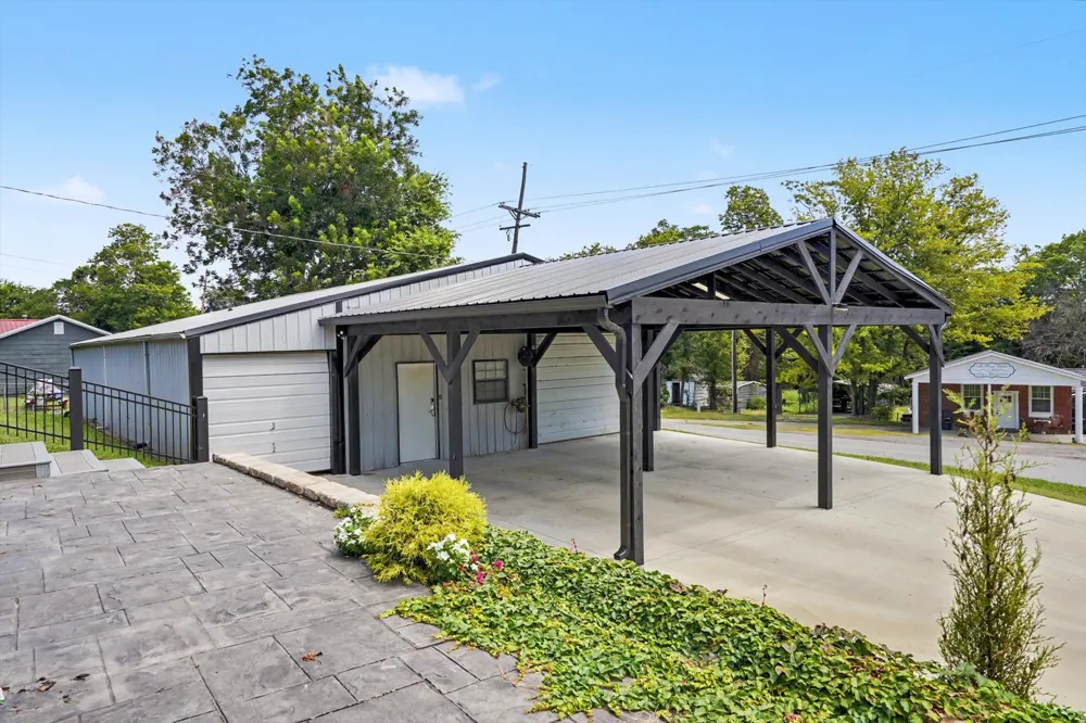 418 S A STREET Kiefer, OK 74041
